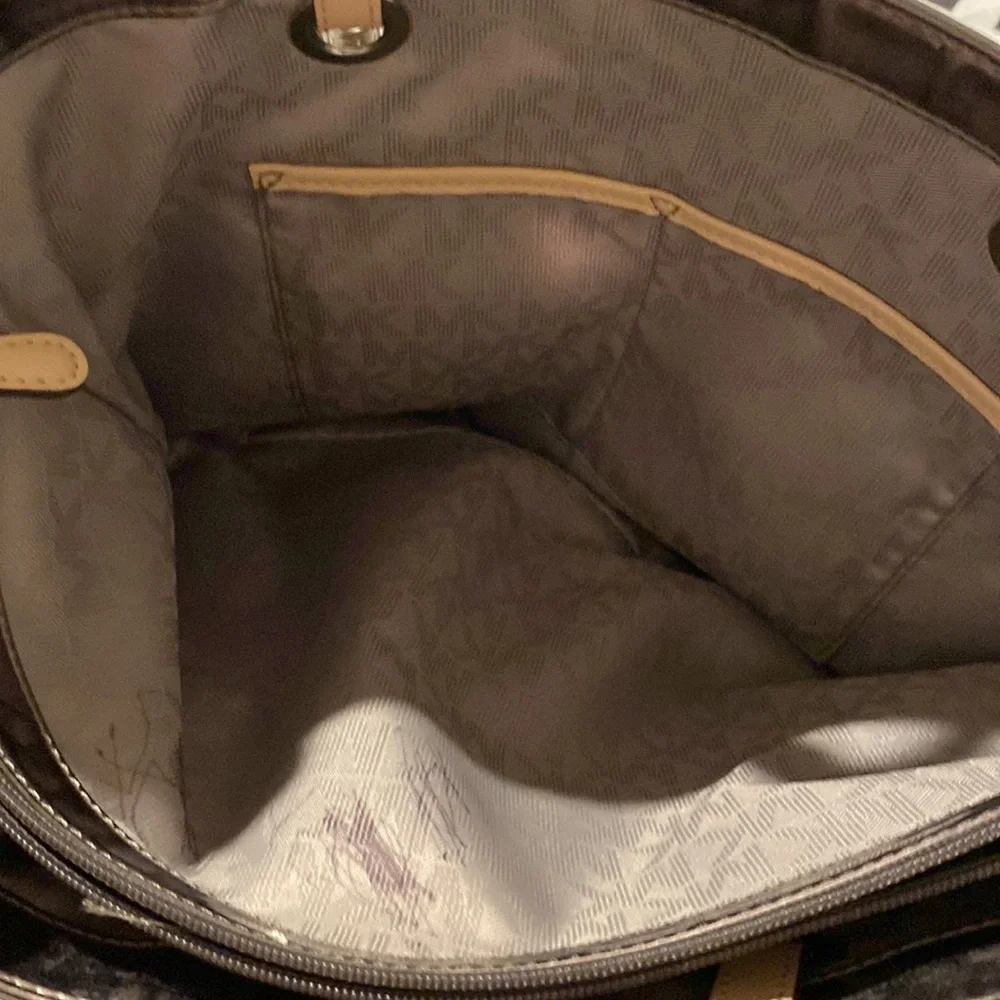 Purse - Picture 4 of 4